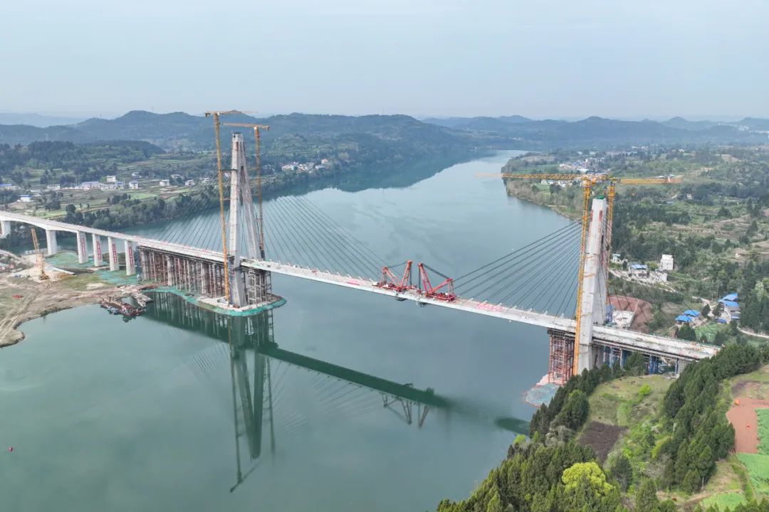 一线快讯 丨 做好“新”应用,两座特大桥建设取得新突破 一线快讯 丨 做好“新”应用,两座特大桥建设取得新突破