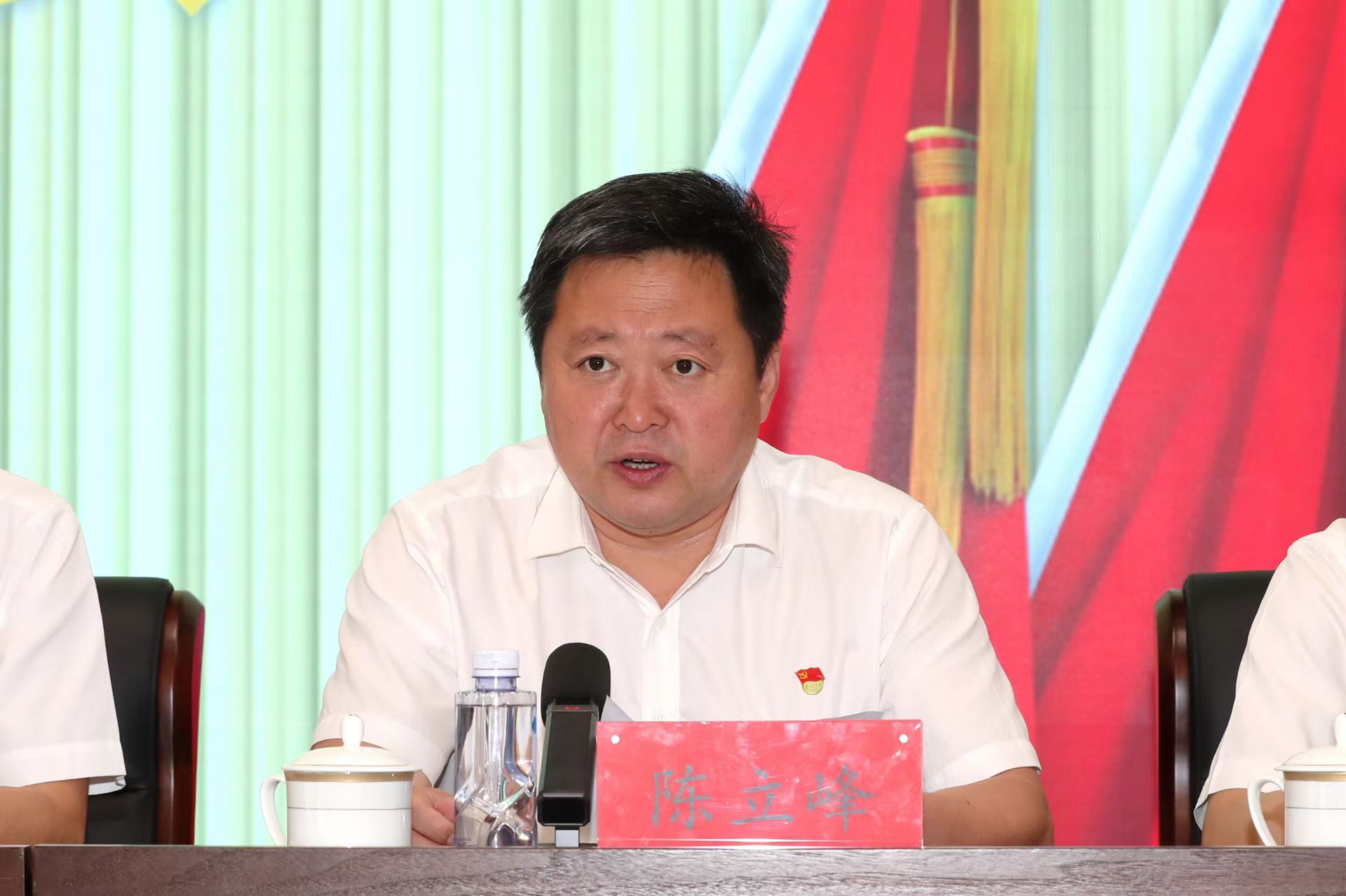 中铁工业党委召开庆“七一”表彰大会暨三峰党建推进会