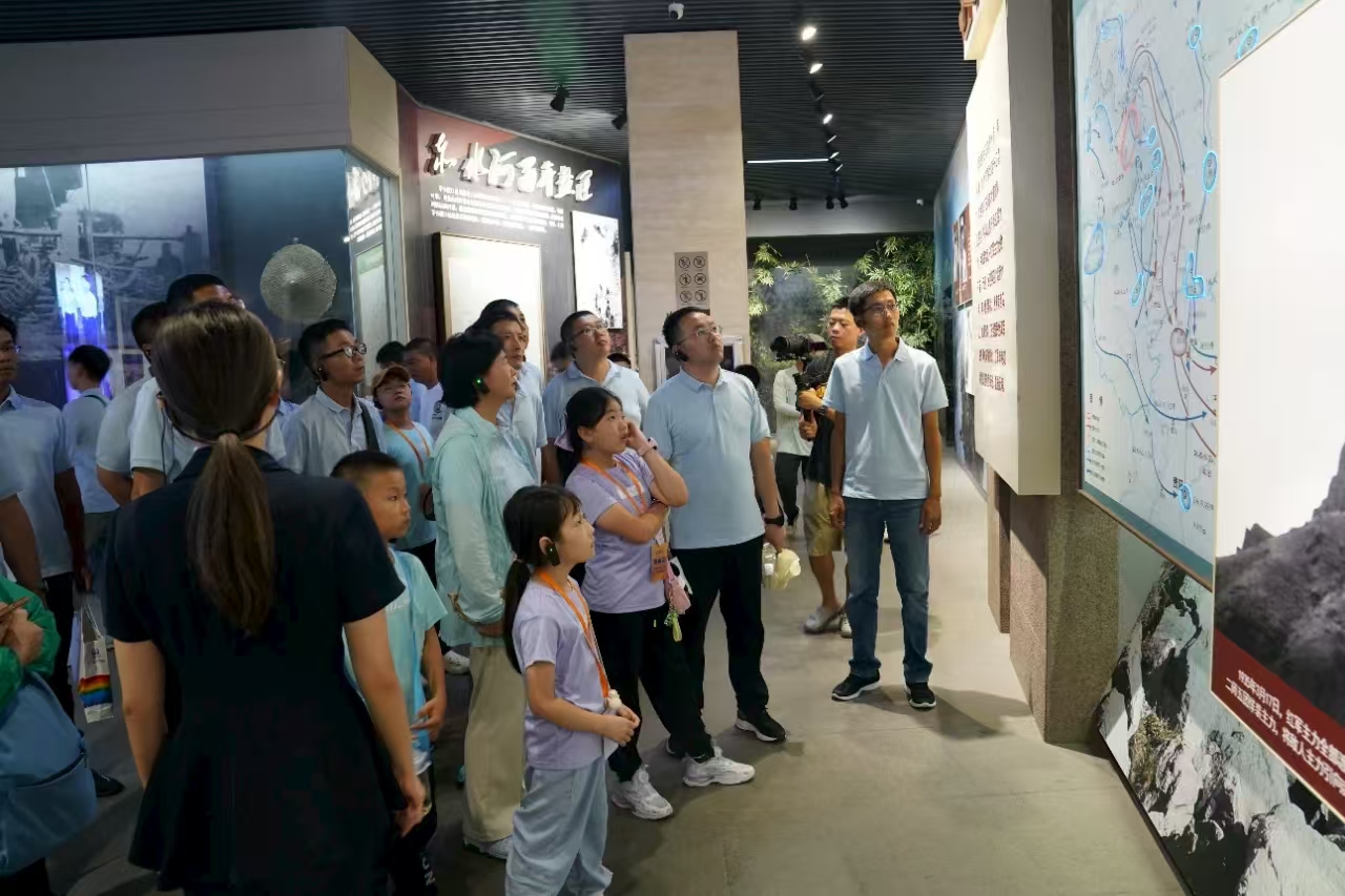 请体验来自中铁工业劳模先进的专属幸福亲子夏日时光