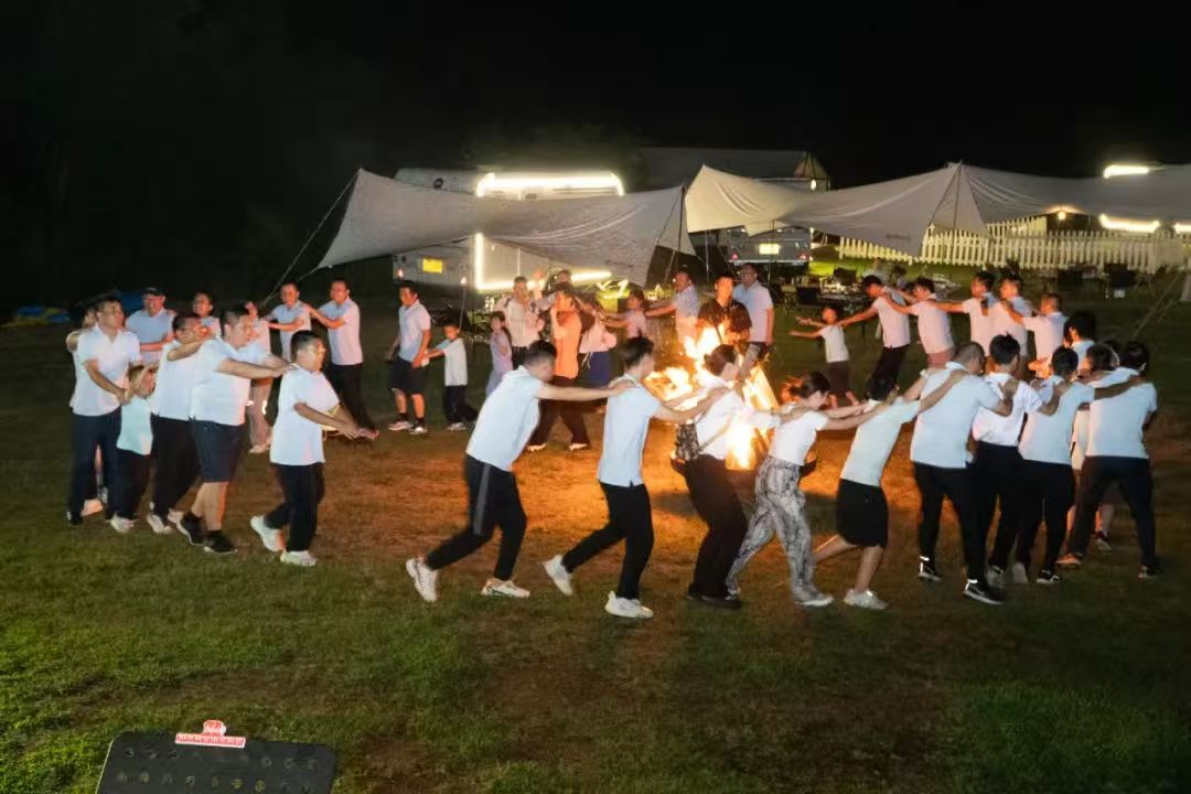 请体验来自中铁工业劳模先进的专属幸福亲子夏日时光