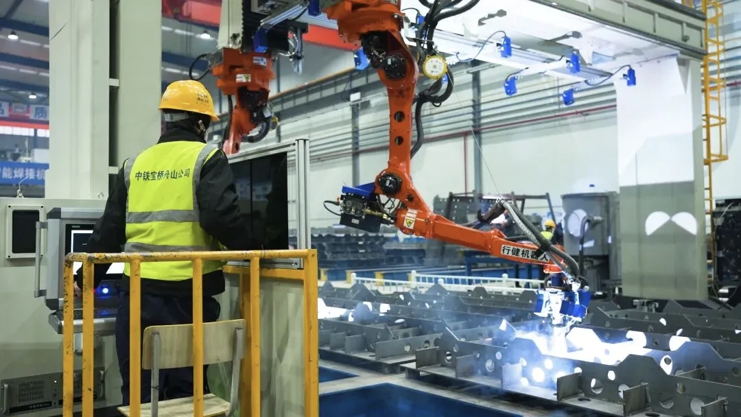 世界最大跨径双层悬索桥狮子洋大桥主塔封顶 世界最大跨径双层悬索桥狮子洋大桥主塔封顶