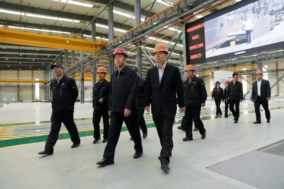 公司党委书记、董事长易铁军调研中铁宝桥 公司党委书记、董事长易铁军调研中铁宝桥