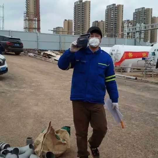 火线入党,让鲜红党旗飘扬在战“疫”一线! 火线入党,让鲜红党旗飘扬在战“疫”一线!