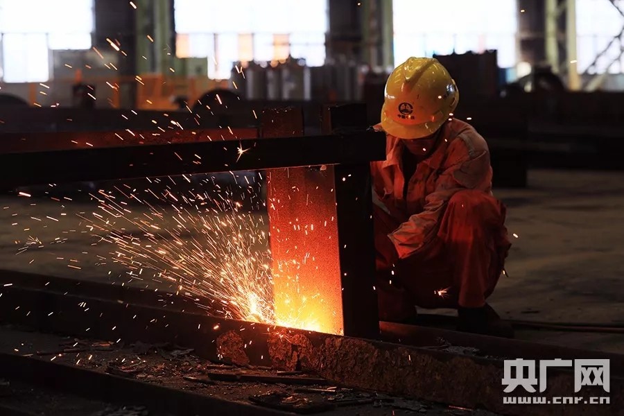 “我爱这片蓝色的国土”网络主题活动走进中铁山桥南方装备公司