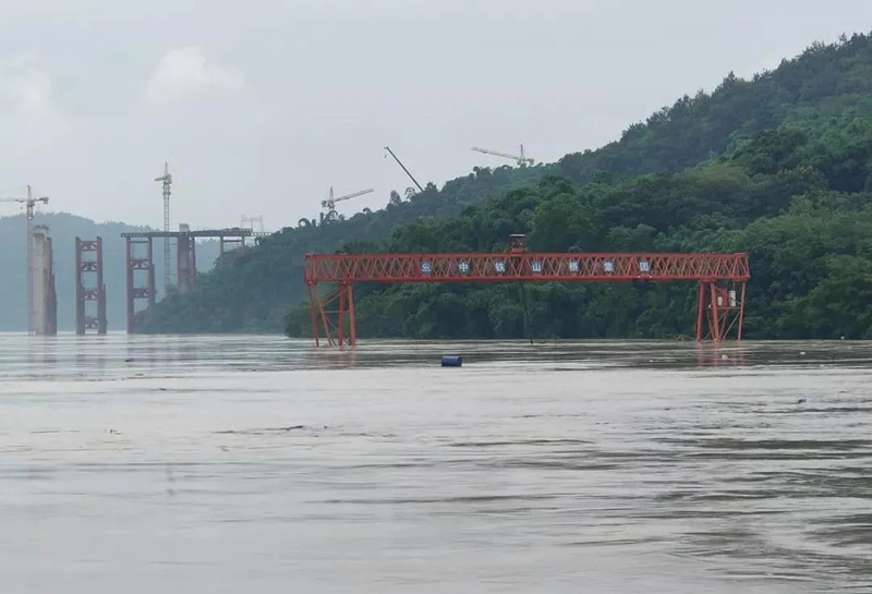 重庆水土嘉陵江大桥、宝成铁路涪江大桥经受洪水考验